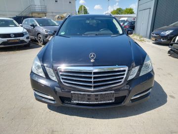Mercedes E 200 - 3