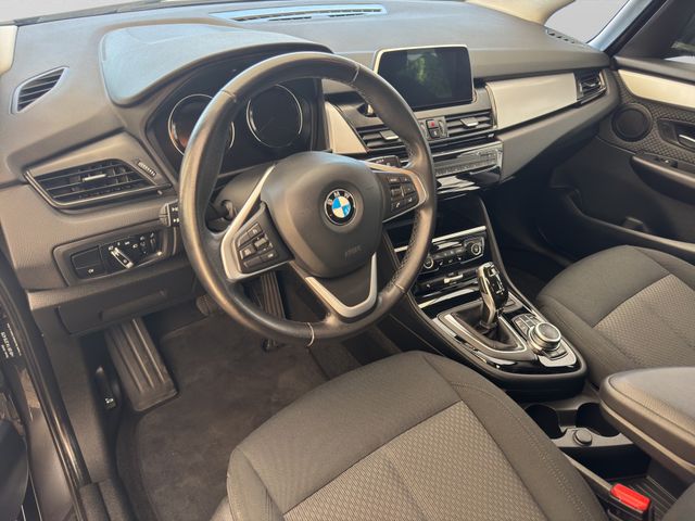 Fahrzeugabbildung BMW 218i Gran Tourer Automatik+LED+Navi+Sitzh.+AHK