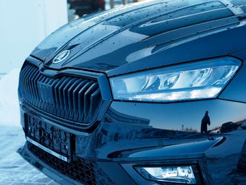 Bild 9 Skoda Fabia DSG Monte Carlo LED SmartLink Kamera 85KW