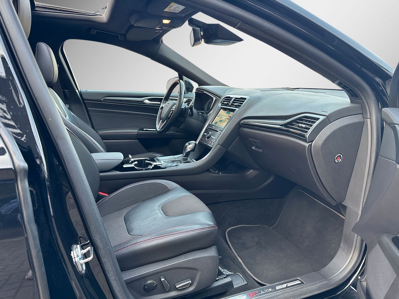 Fahrzeugabbildung Ford Mondeo Turnier ST-Line *Pano*LED*Kamera*Keyless*