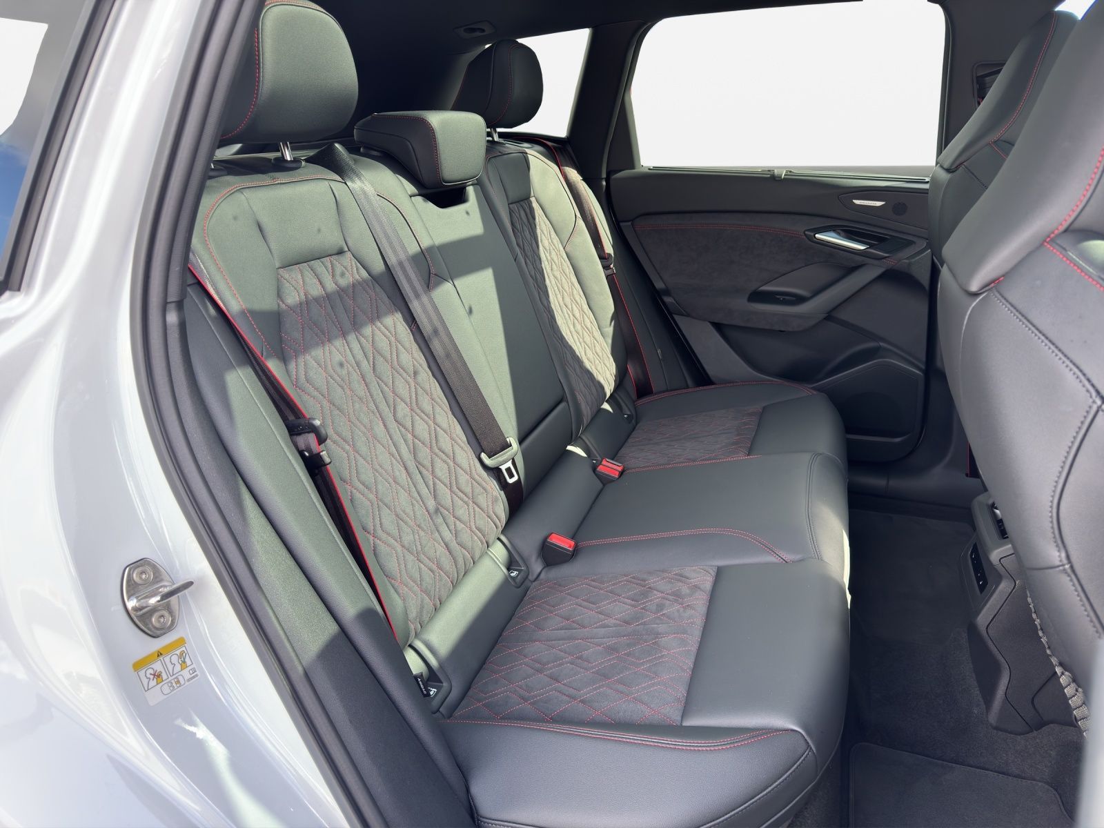 Audi SQ6 e-tron - Bild 16