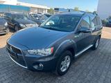 Mitsubishi Outlander XTRA 4WD Automatik Teilleder Xenon - Mitsubishi Outlander in Karlsruhe