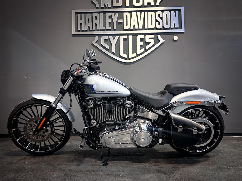 Harley-Davidson Breakout 117 