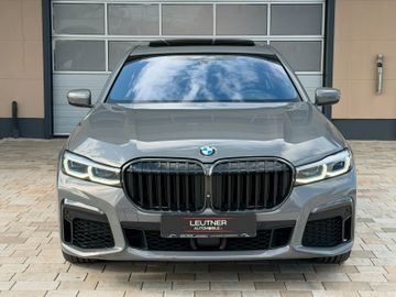 BMW 750 - 10