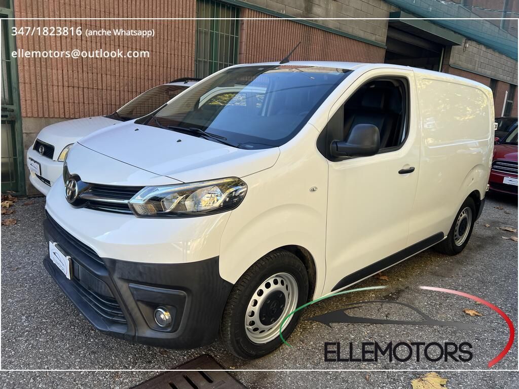 TOYOTA Proace