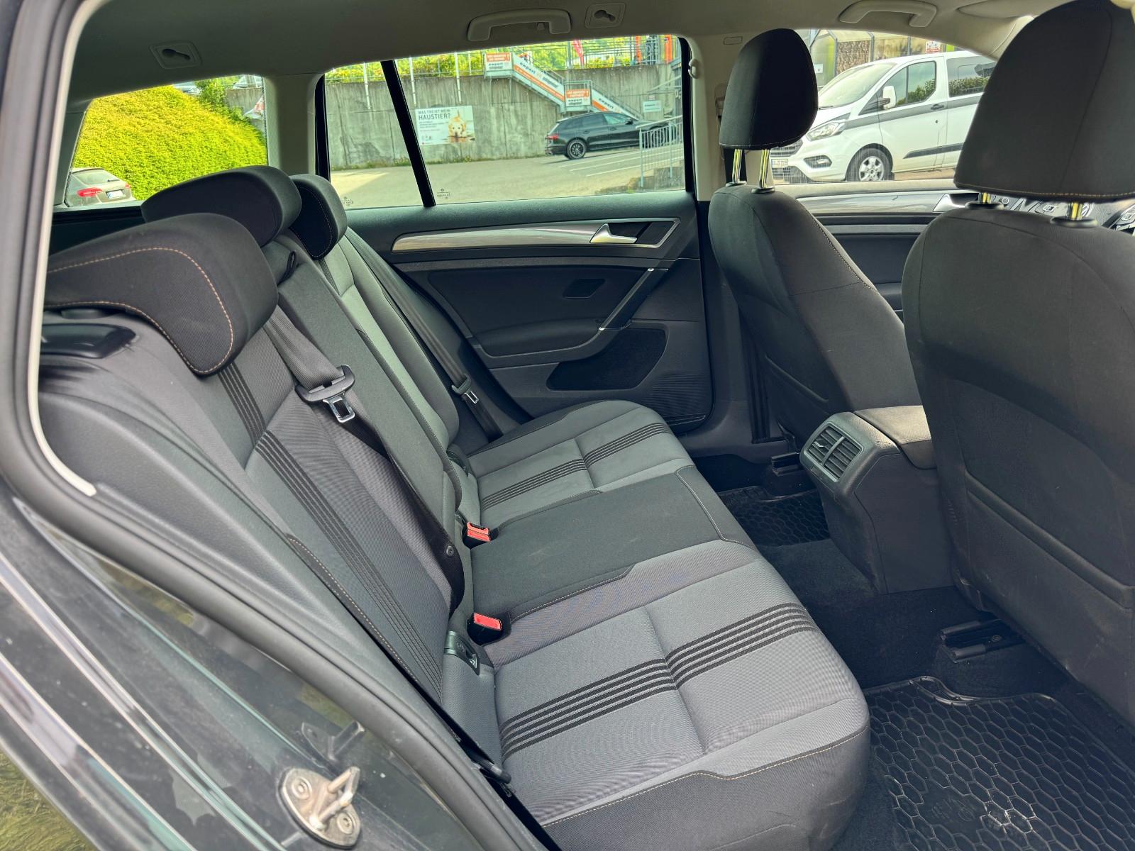 Volkswagen Golf 7 2.0 TDI Variant Allstar,Navi,ZahnriemeNEU