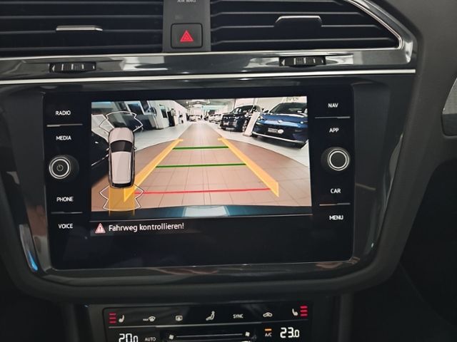 Fahrzeugabbildung Volkswagen Tiguan 1.5 TSI DSG Life AHK RFK El.HECKKL. APP S