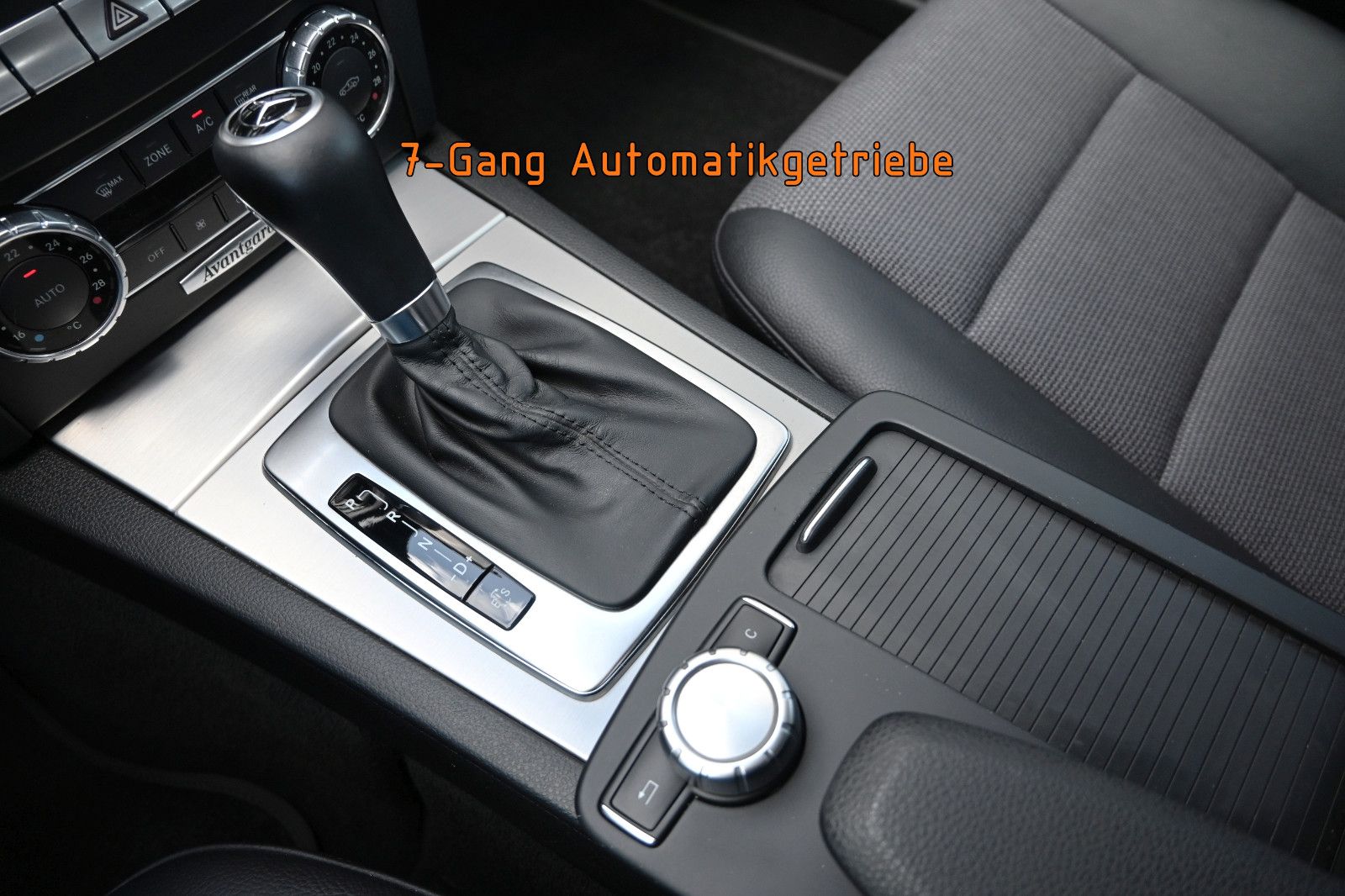 Fahrzeugabbildung Mercedes-Benz C 250 T BlueEFF. AVANTGARDE Facelift °AHK°COMAND