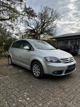 Volkswagen Golf Plus Tour 1.4 Benziner Neu... - VW Golf Plus Gebrauchtwagen in Kassel