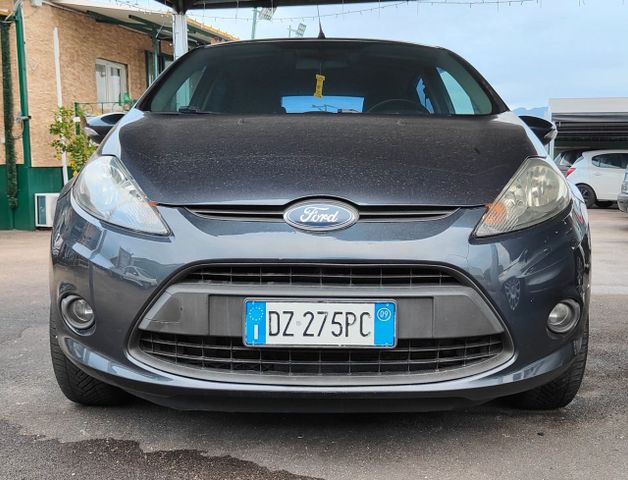 Ford Fiesta 1.4 TDCi 68CV 5 porte Titanium