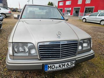 Mercedes E 220 - 2