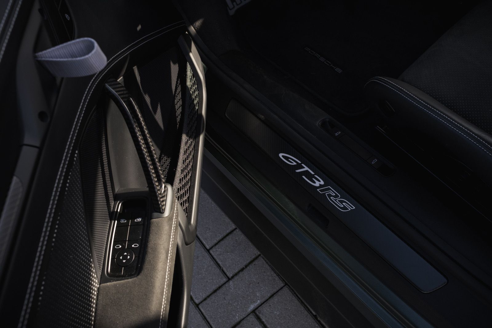 Fahrzeugabbildung Porsche 992 GT3 RS-Weissach-Lift - PTS malachitgrün-LED