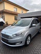 Ford Grand C-Max Titanium Rentnerfahrzeug
