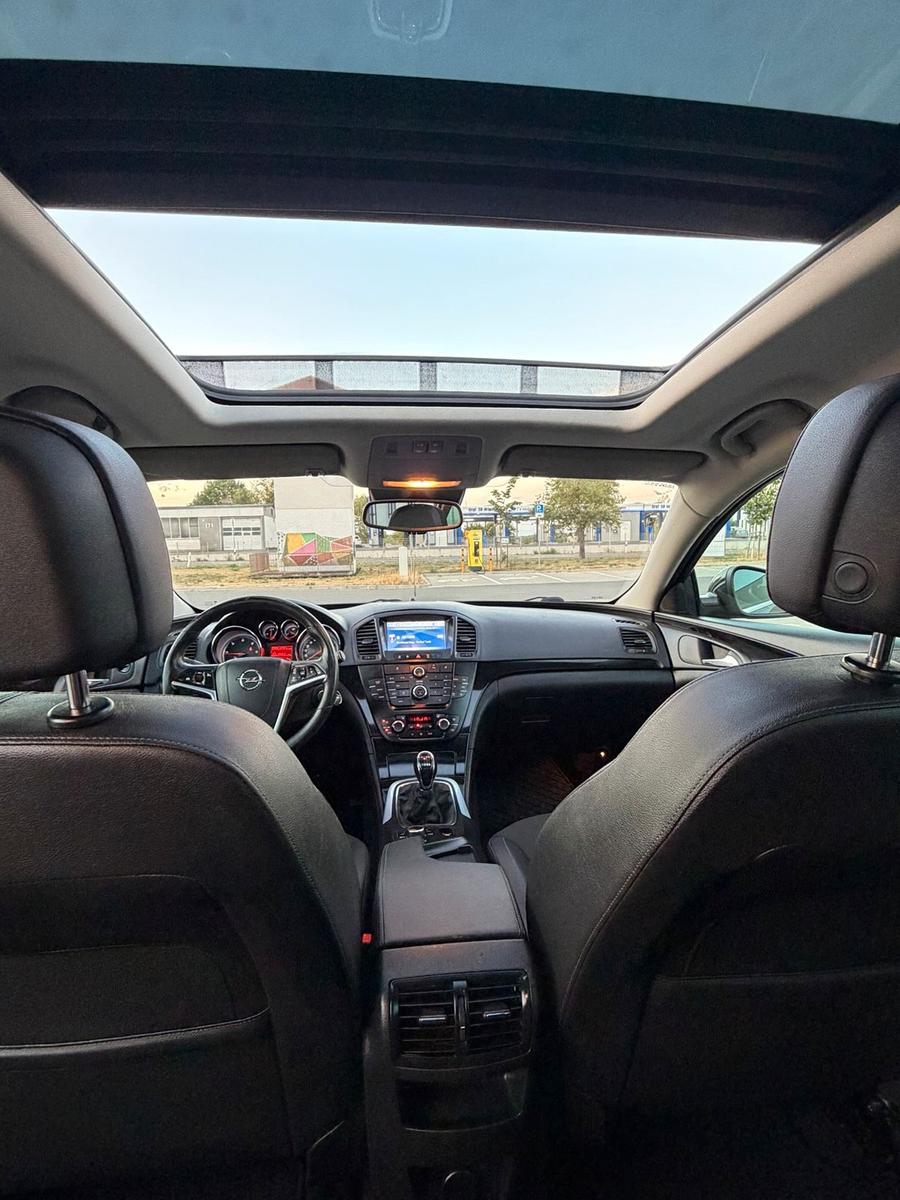 Opel Insignia 2012 — photo 8