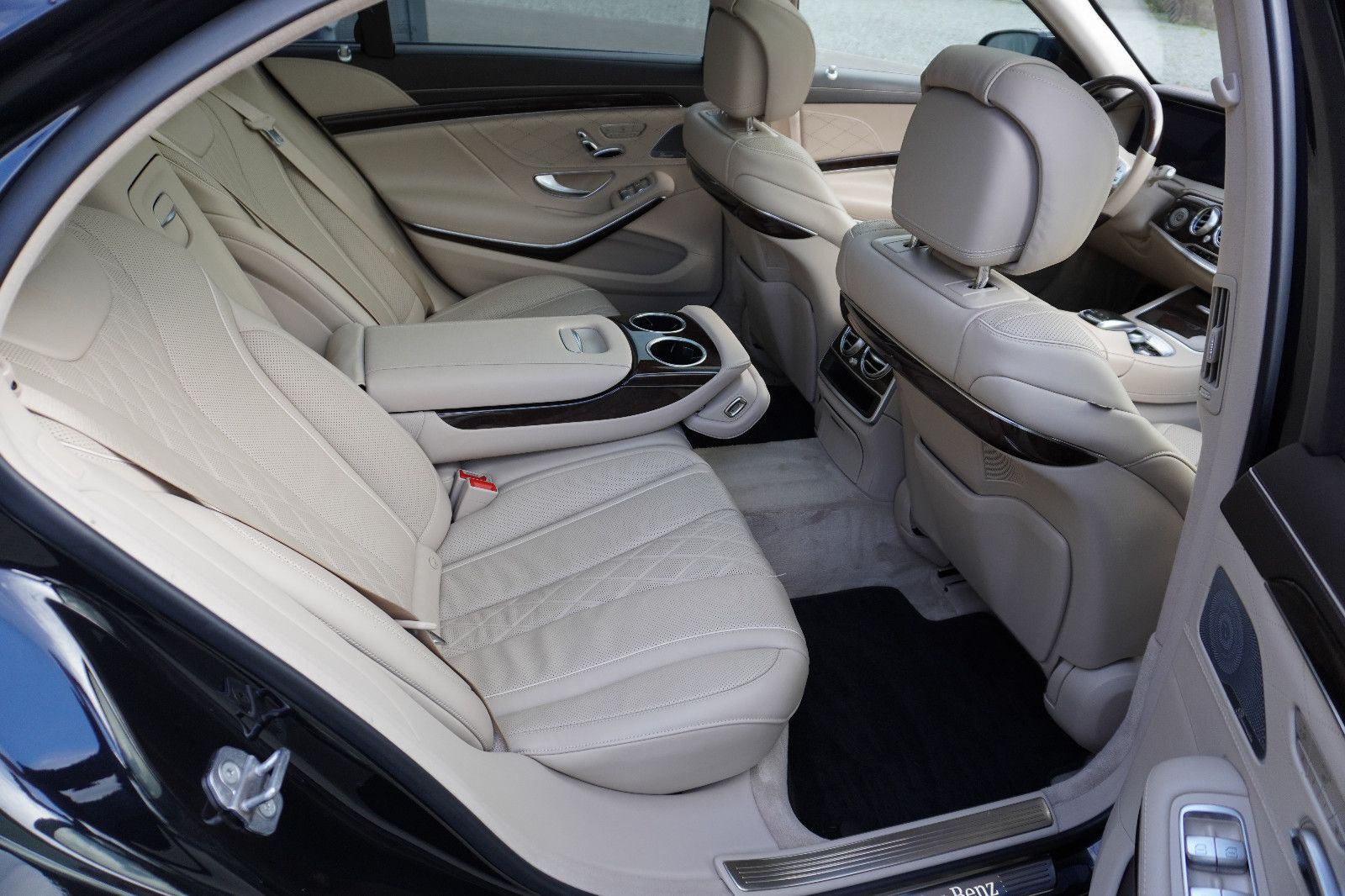 Fahrzeugabbildung Mercedes-Benz S 560 4Matic L