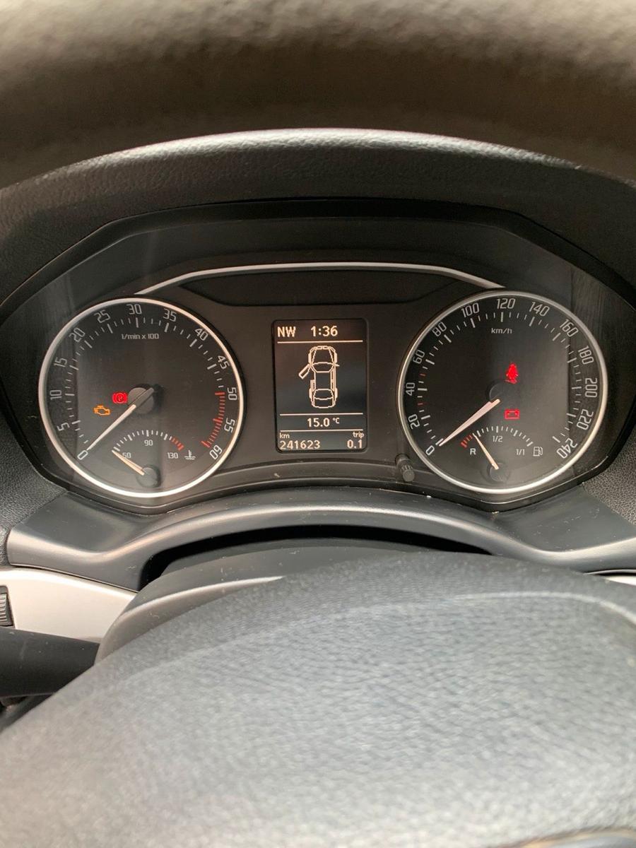 Skoda Octavia 2011 — engine