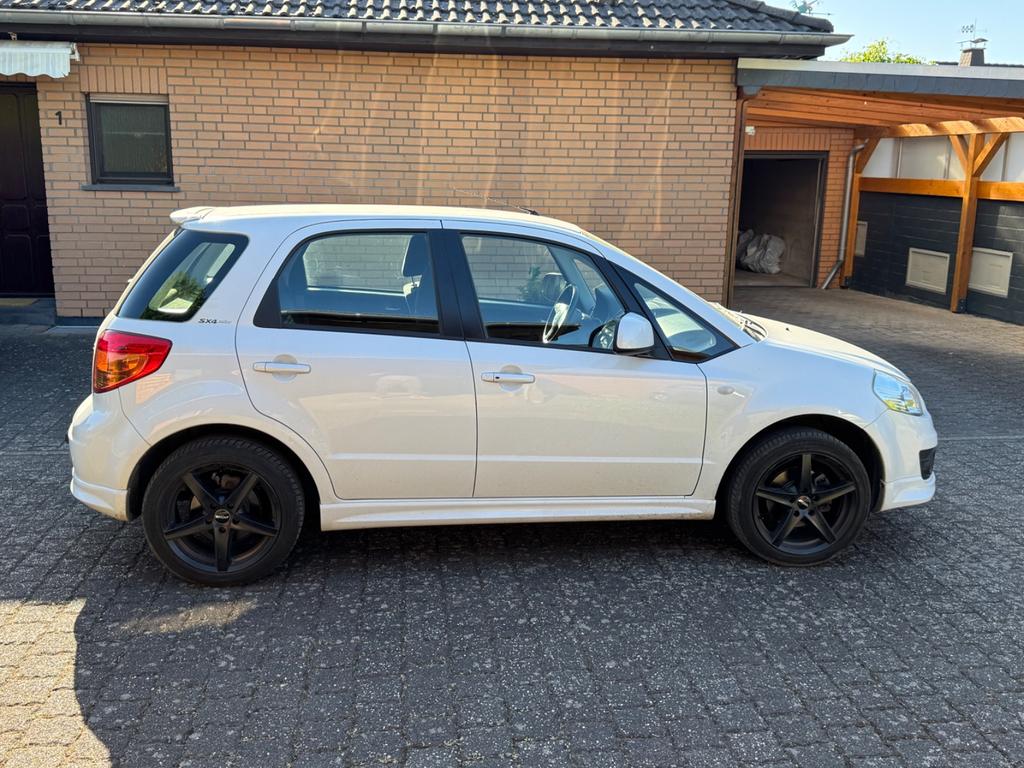Suzuki SX4