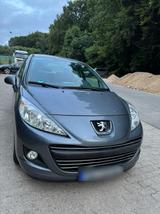 Peugeot 207 1,4/TÜV Neu/ Service/Klima/USB... - Peugeot 207: Se