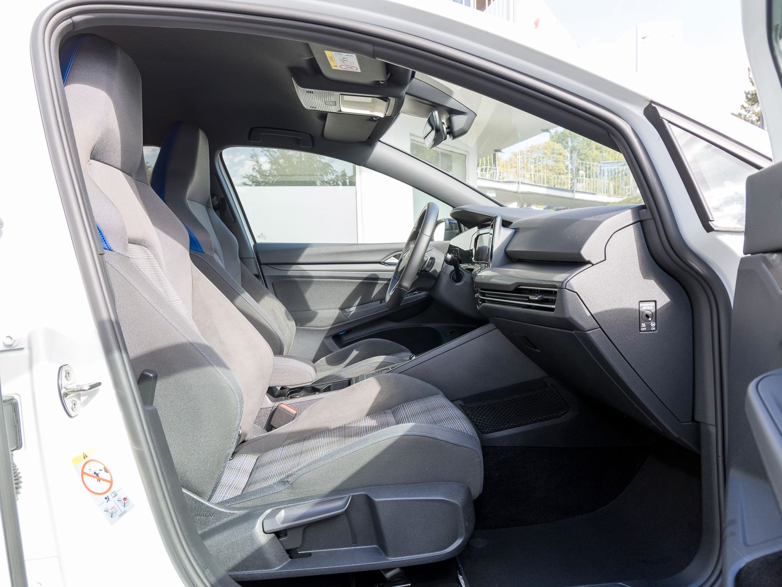 Volkswagen Golf VIII 1.4 eHybrid DSG GTE BLACK STYLE NAVI A imagem 3
