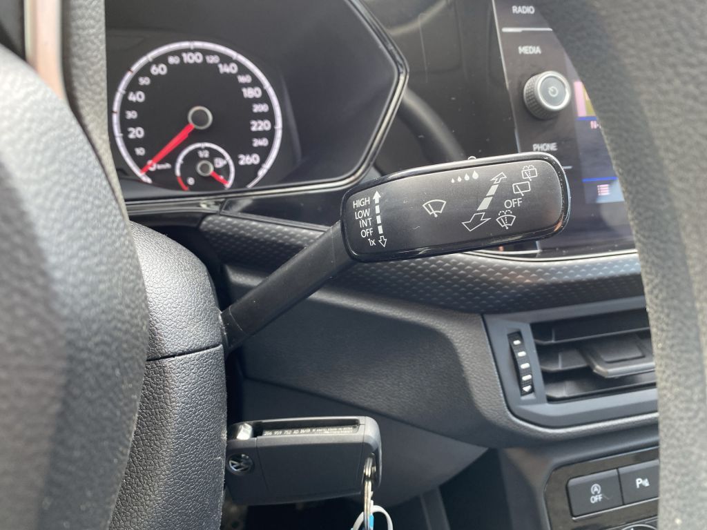 Fahrzeugabbildung Volkswagen T-Cross 1.0 TSI OPF Life *Sitzh. v*Lichtsensor*