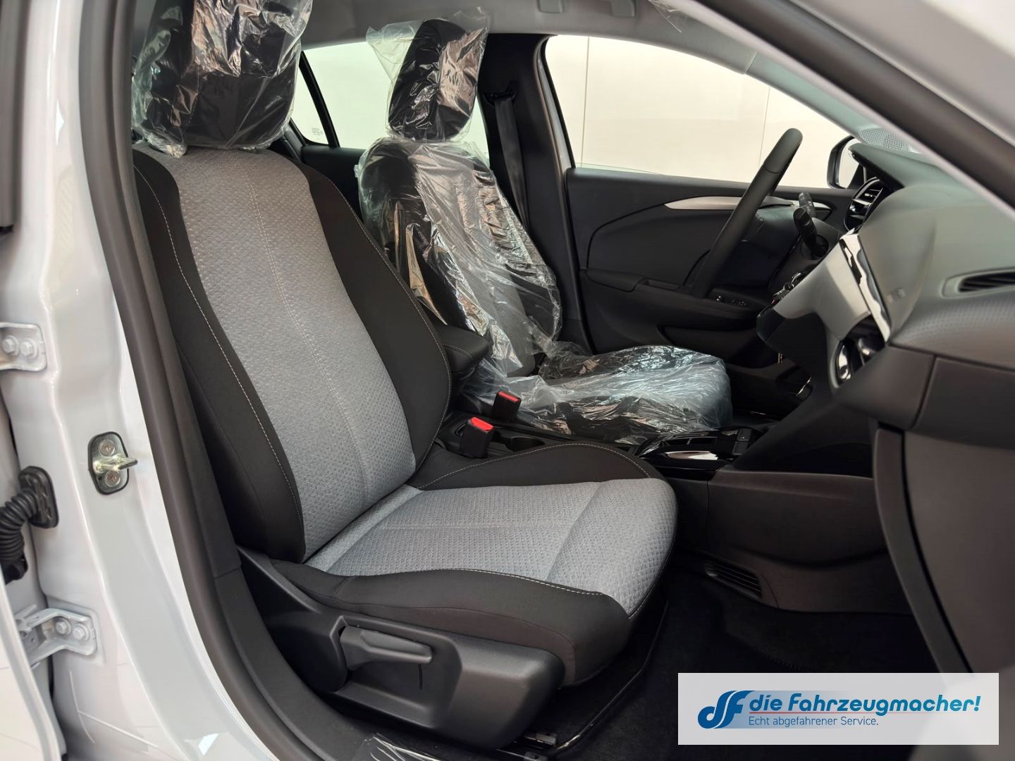 Fahrzeugabbildung Opel Corsa-e F e Edition Digitales Cockpit LED Apple