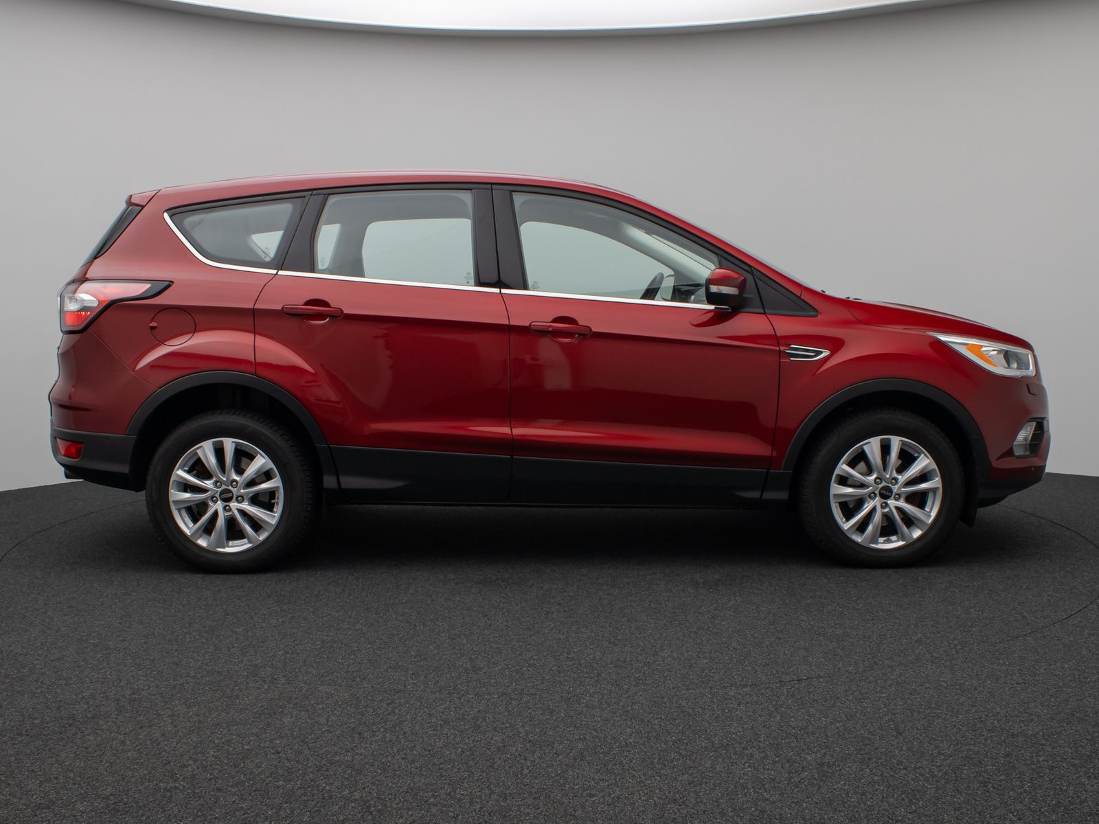 Fahrzeugabbildung Ford Kuga Titanium Navigation Kamera Sitzhzg Tempomat