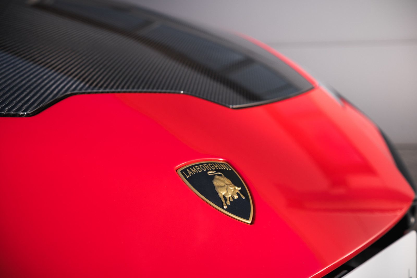 Fahrzeugabbildung Lamborghini Huracán Tecnica - Rosso Mars-Carbon-Lift-DAB