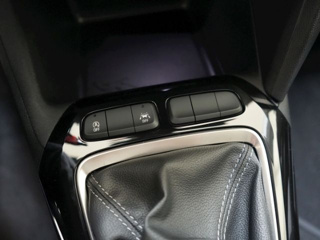 Corsa F FACELIFT+RÜCKFAHRKAMERA+SITZHEIZUNG+LENK