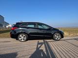 Hyundai i30 blue 1.6 CRDi 100kW Style Style - Hyundai i30: Crdi Style