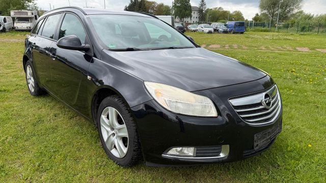 Opel Insignia A Sports Tourer Edition, Erstzulassung 04/2009, 255.000 km