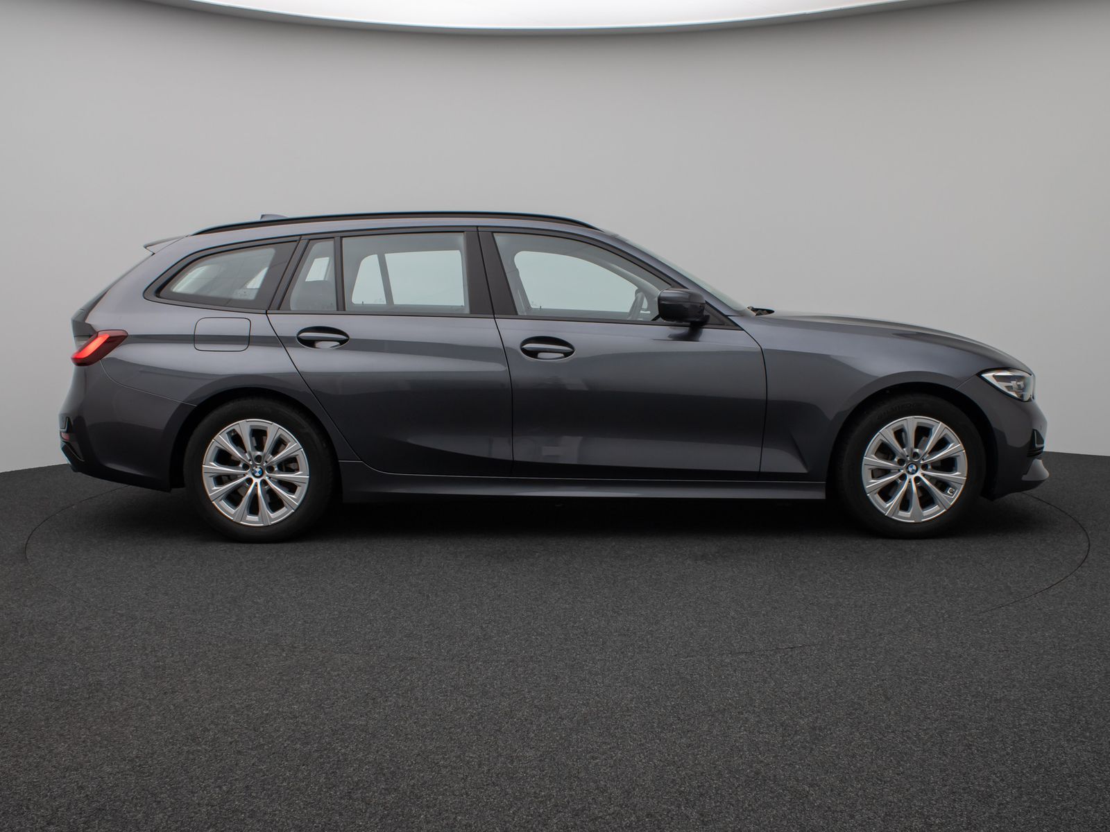 Fahrzeugabbildung BMW 320i Panorama DAB CockPitPr DrivAssist PDC Alarm
