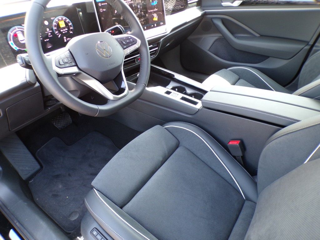 Fahrzeugabbildung Volkswagen Passat Elegance  2.0 TDI 110 kW Elegance DSG*AHK
