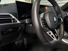 Fahrzeugabbildung BMW 320d Touring Sportautomatic M Sport -- Pano/ACC
