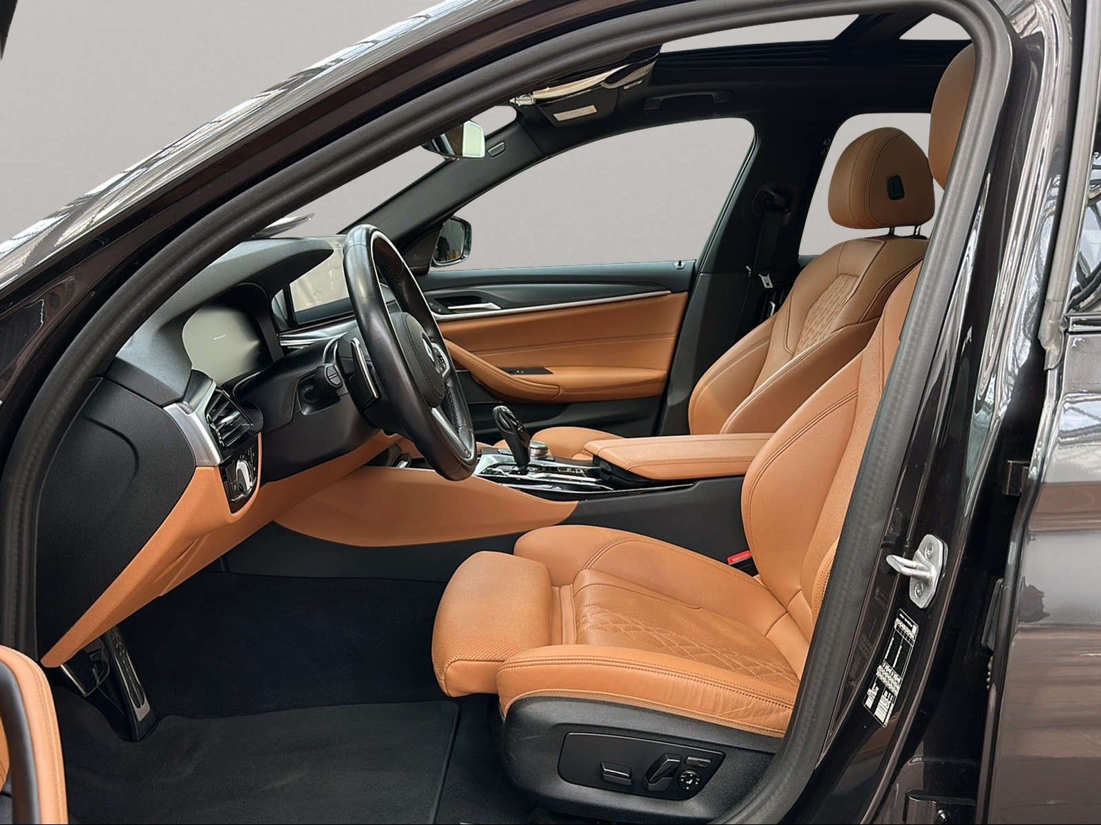 BMW 520i Touring M Sport Standheizung Harman/K foto 10