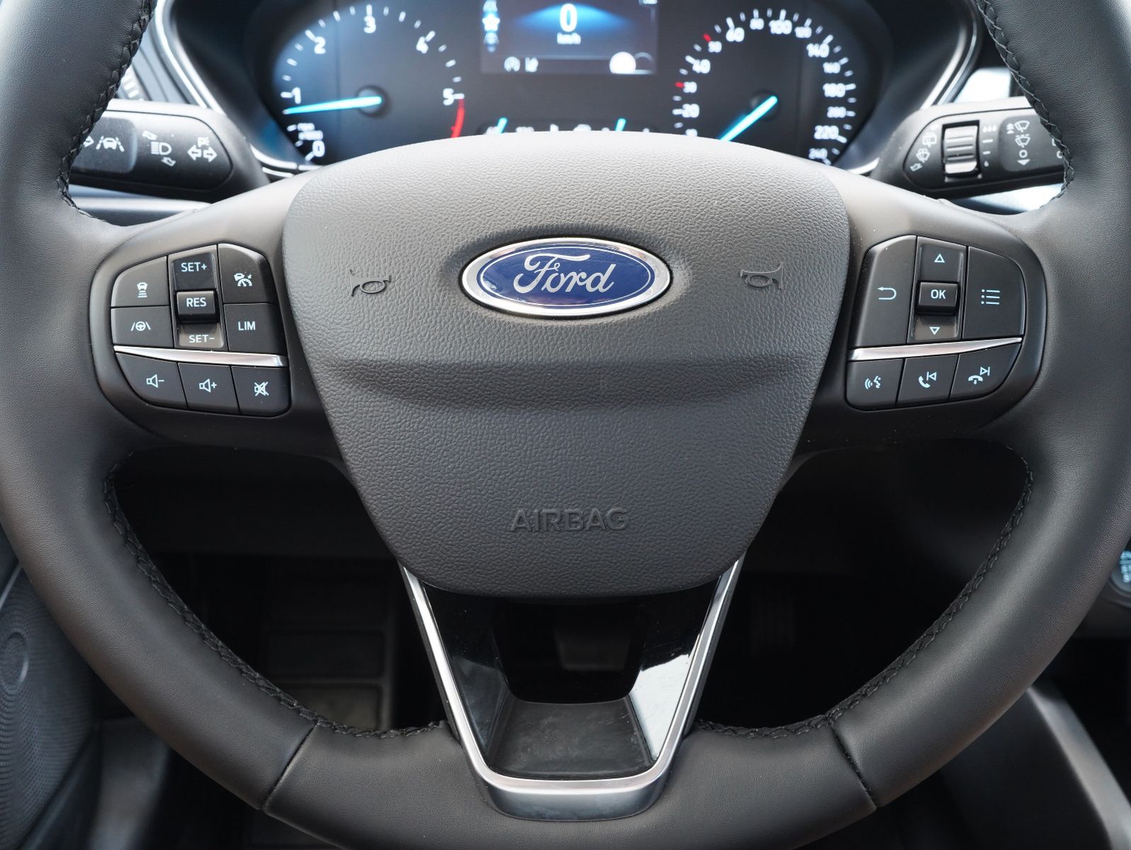 Fahrzeugabbildung Ford Focus Turnier 1.5 EcoBlue Active LED/ACC/AHK