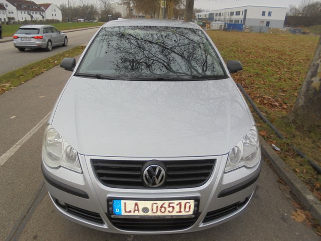 Volkswagen Polo IV "United"top-gepflegter-Garagenwagen 1A !