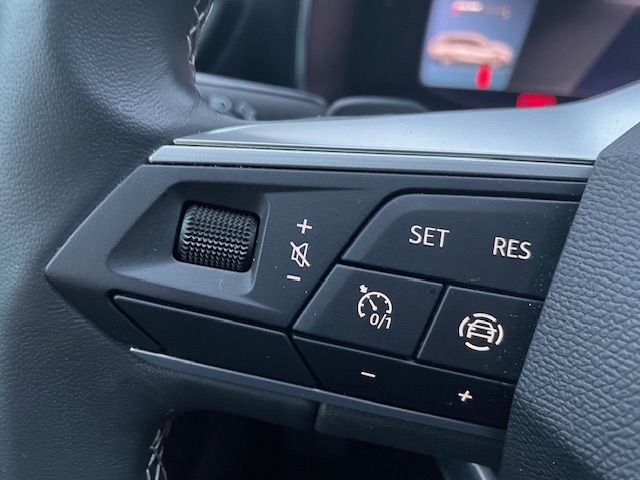 Leon Sportstourer 2.0 TDI DSG Style Navi Digital