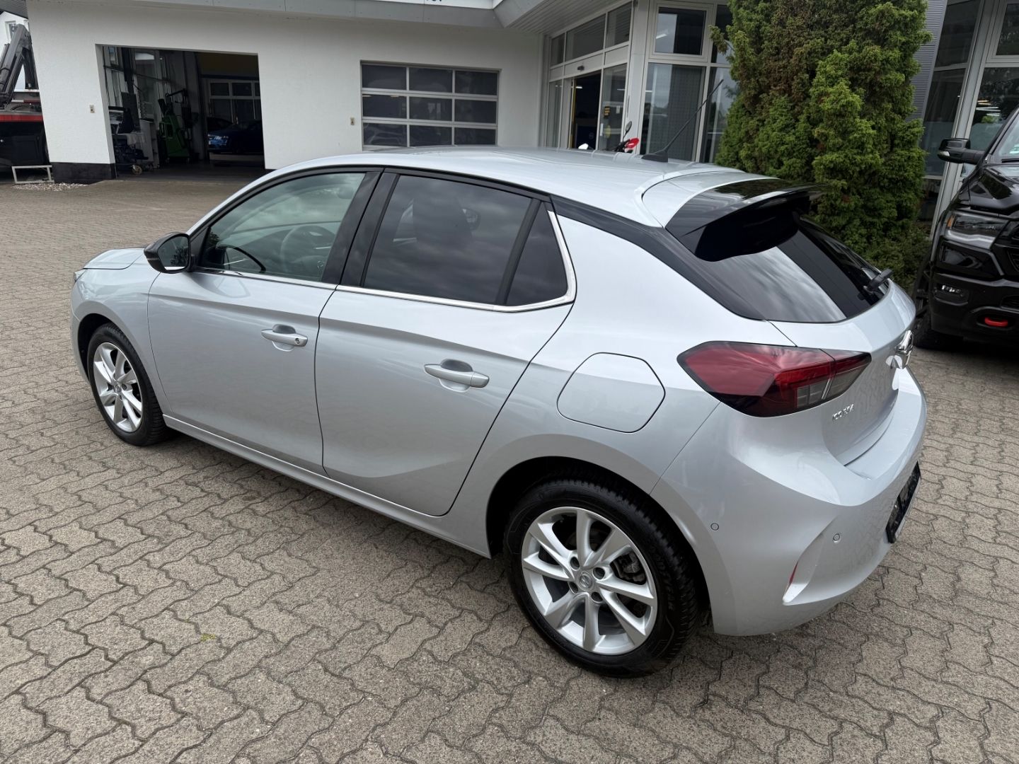 Fahrzeugabbildung Opel Corsa F Elegance SHZ+Kamera+Allwetter