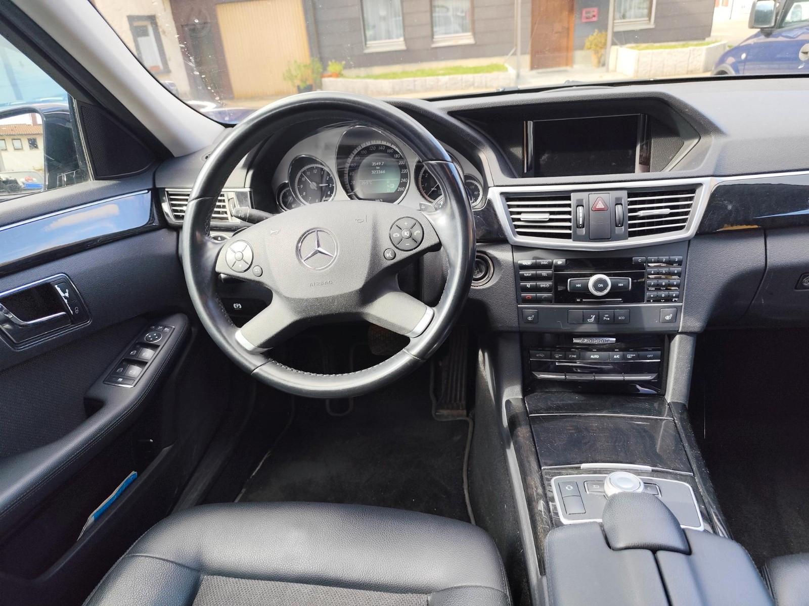 Mercedes-Benz E250 2011 — photo 7