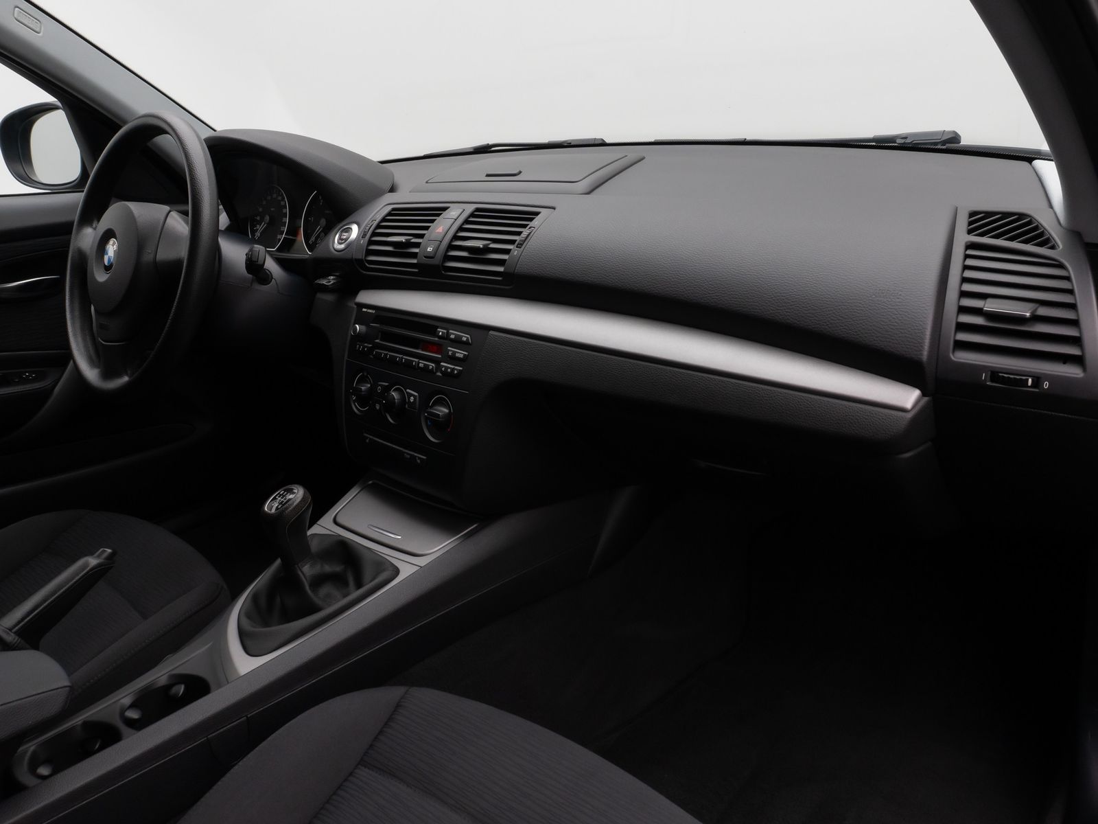 Fahrzeugabbildung BMW 118d  Advantage Sitzheizung AHK PDC Nebelscheinw