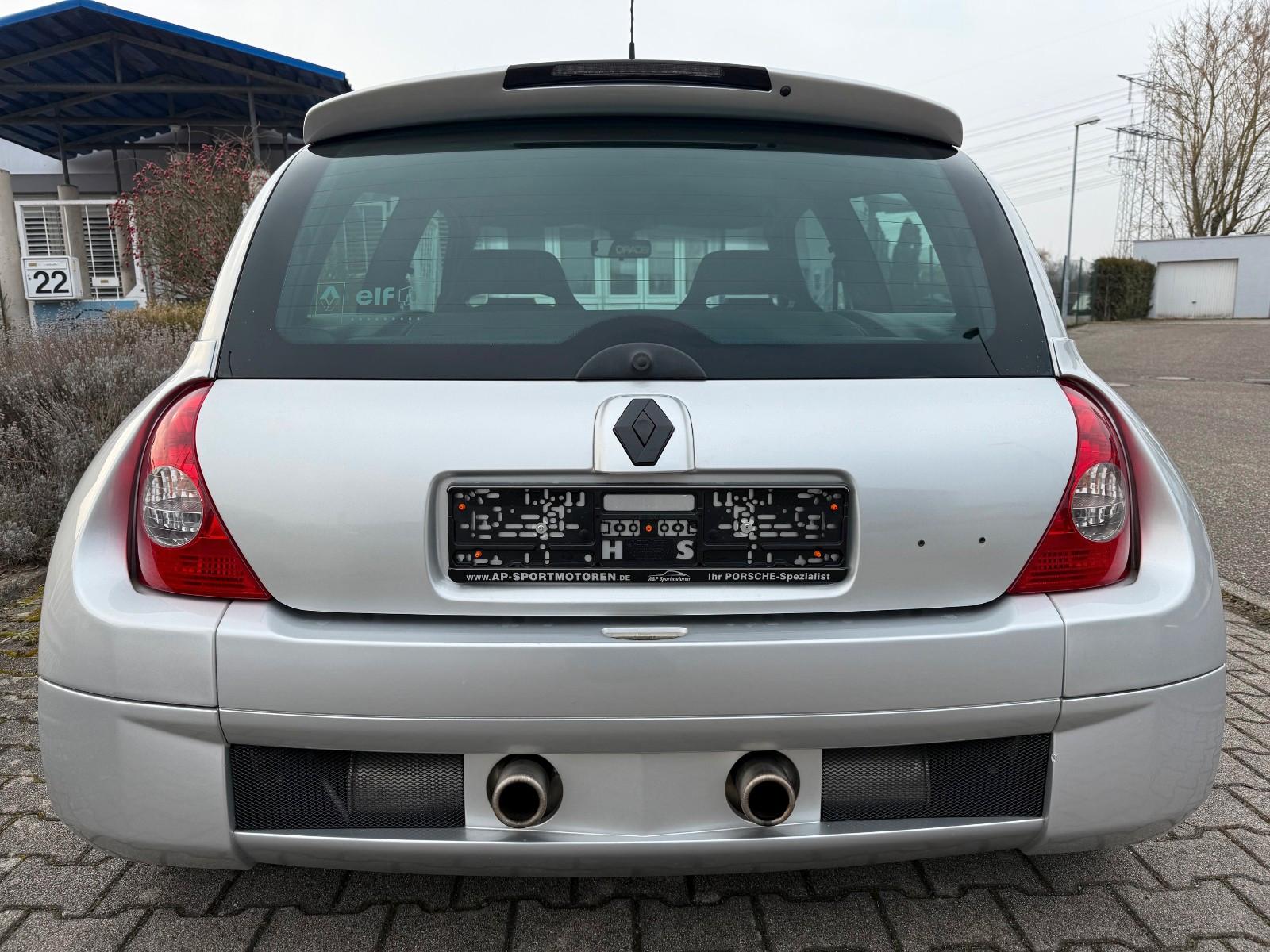 Renault Clio II V6 3.0 Sport Phase 2, nur 41t km