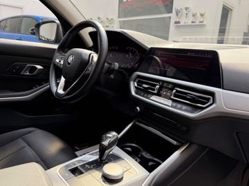 BMW 320 - 11