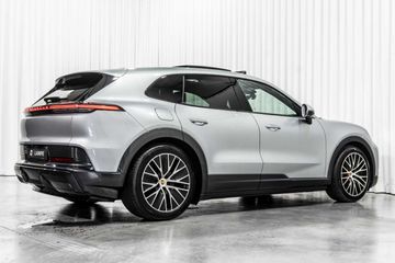 Porsche Cayenne - 9