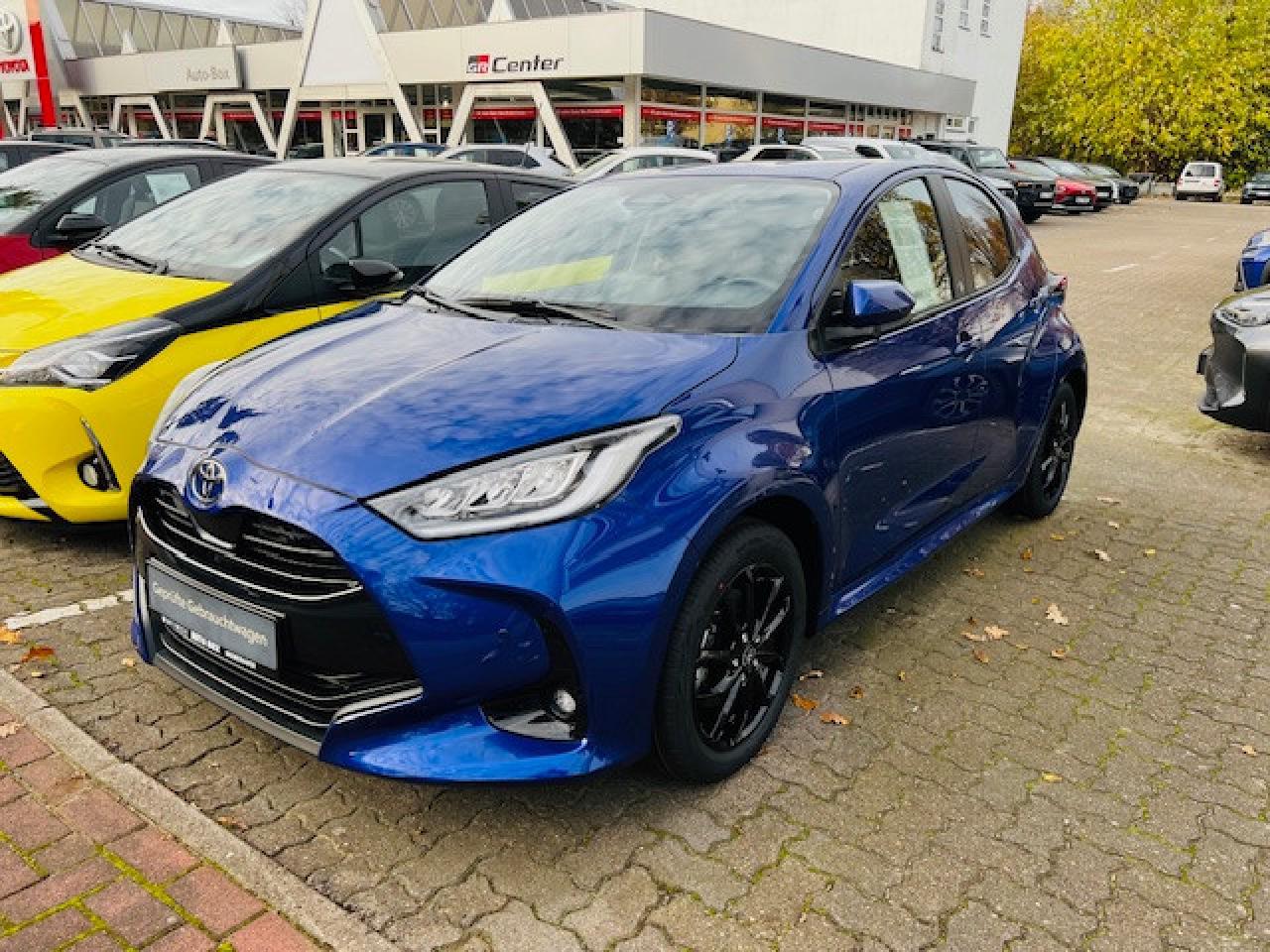 Toyota Yaris Hybrid Team D + Safety- & Comfortpaket