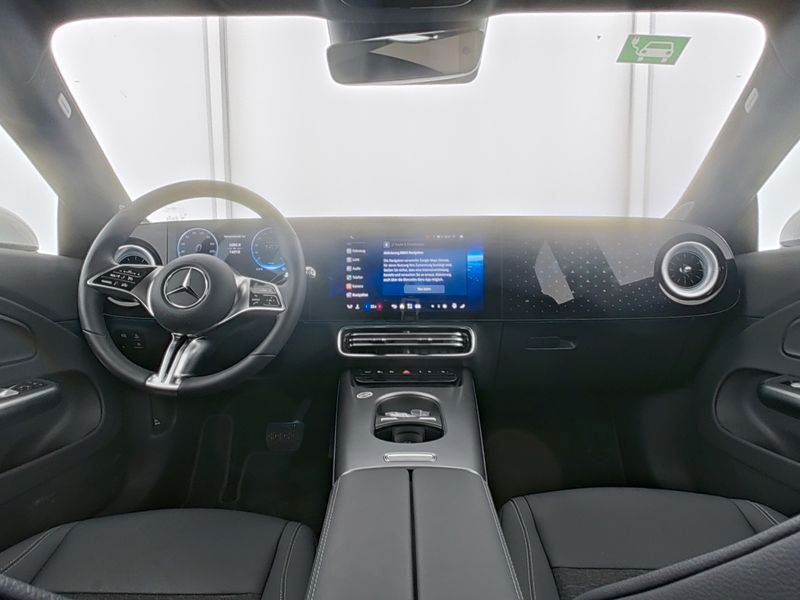 Fahrzeugabbildung Mercedes-Benz CLA 200 EQ Progressive DriveAssist+Pano+Keyless