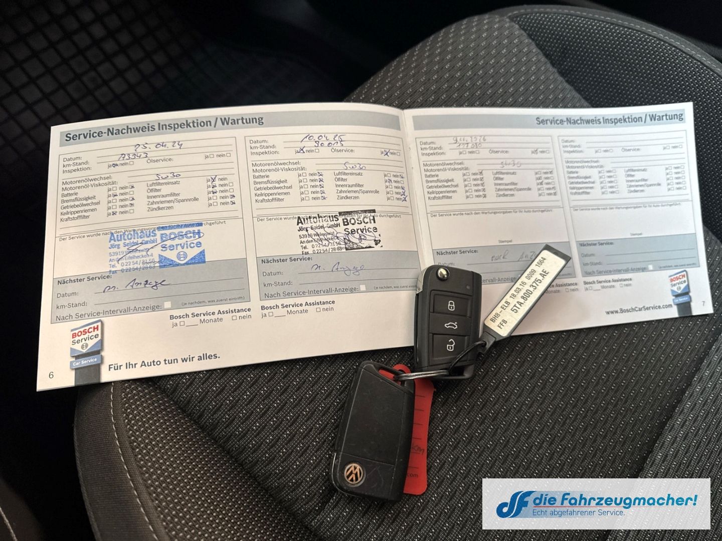 Fahrzeugabbildung Volkswagen Touran Comfortline 2,0TDi Navi Dyn. Kurvenlicht
