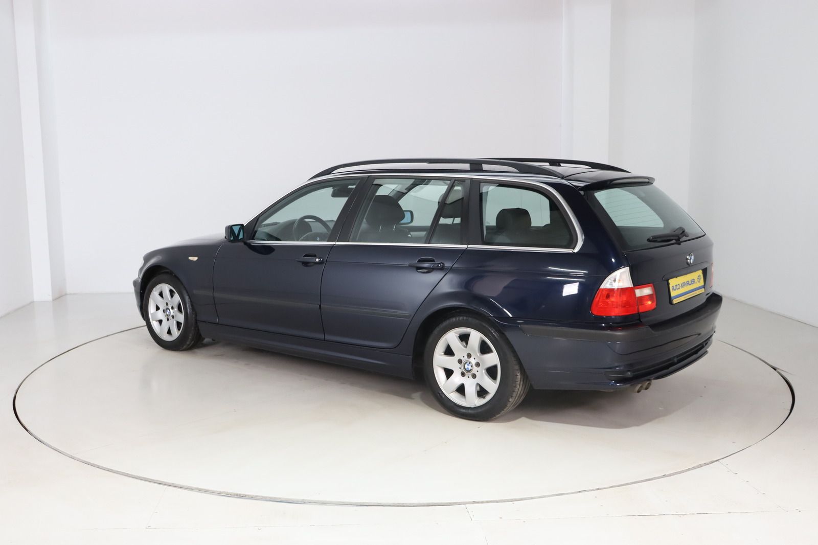 Fahrzeugabbildung BMW 320 i * Xenon * Leder * Sitzhzg. PDC