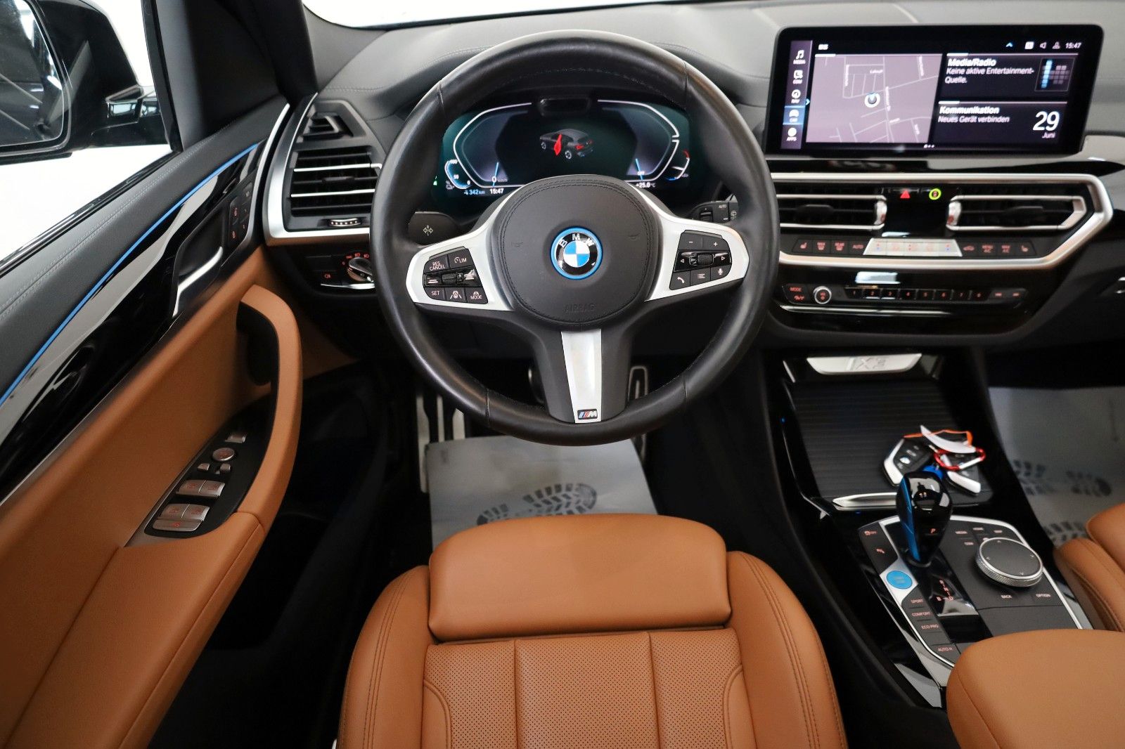 Fahrzeugabbildung BMW iX3 Inspiring+M Sport,Leder,Navi,LED,SH,Panorama
