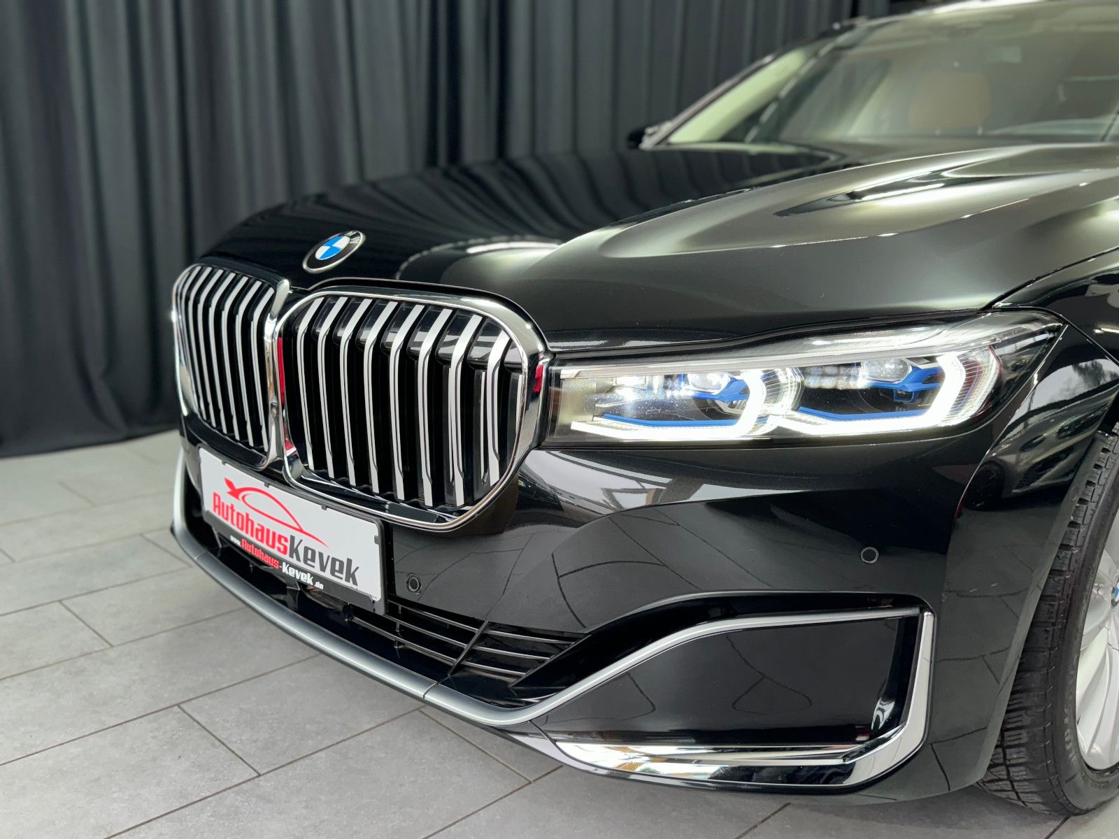 Fahrzeugabbildung BMW 730 Ld|TV|MASSAGE|LASER|SOFT-CLOSE|LANG|HARMAN|