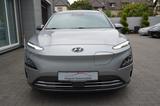 Hyundai KONA Trend WPump 3Phase ACC LED Lenk+SHZ Kam PDC - silberne Hyundai KONA Elektro